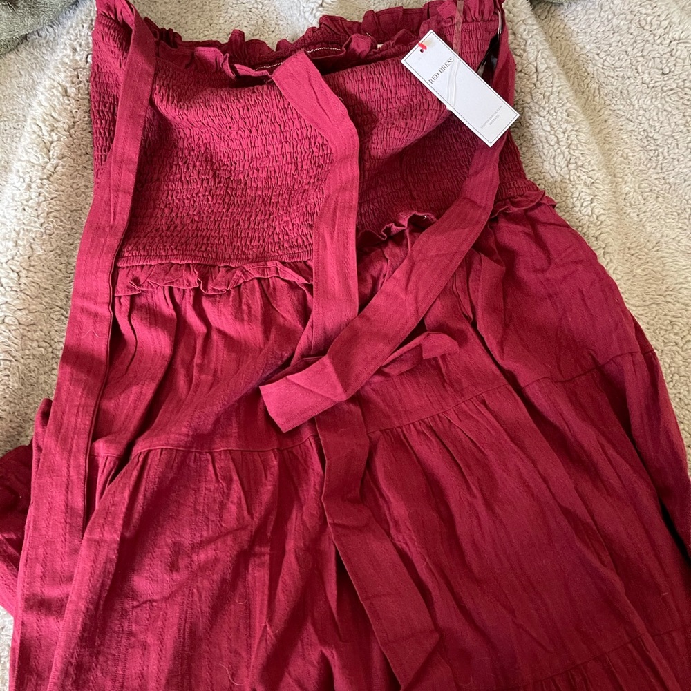 Red dress from red dress boutique - Picture 2 of 2